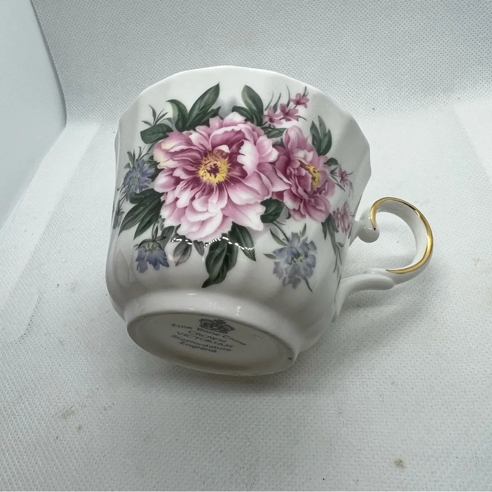 November Tea Cup Crown Victorian Fine Bone China Staffordshire England VTG
